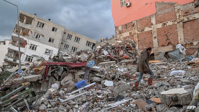 ارتفاع حصيلة الخسائر البشريه في زلزال تركيا و سوريا